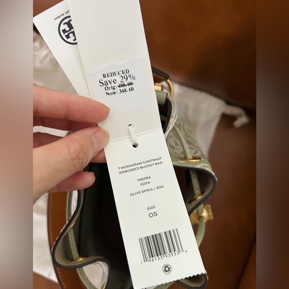 Tory Burch T Monogram Contrast Embossed Bucket Bag - Picture 8 of 10